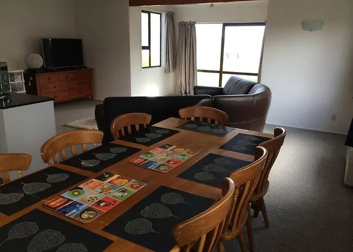 Beautiful Lakefront Location *