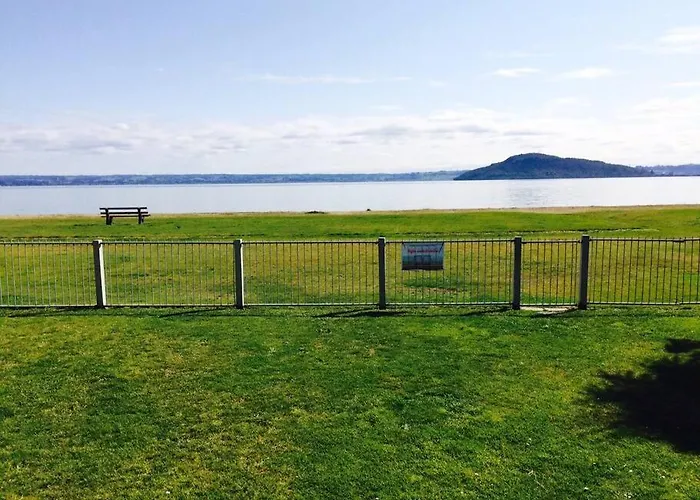 Beautiful Lakefront Location
